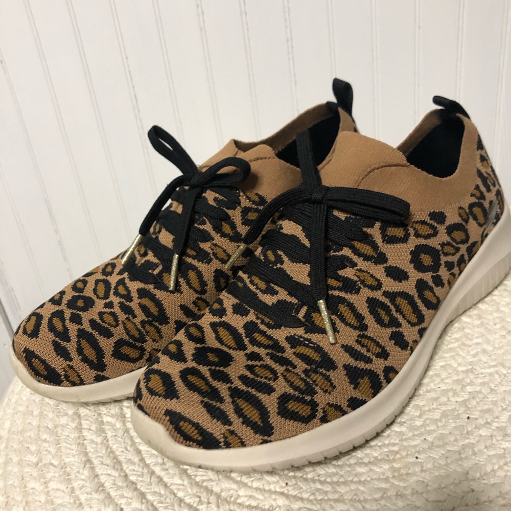 Skechers air cooled memory foam sneaker